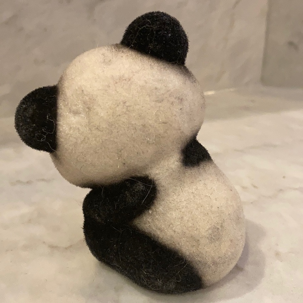 Vintage flocked panda (3) figurines - Picture 6 of 15